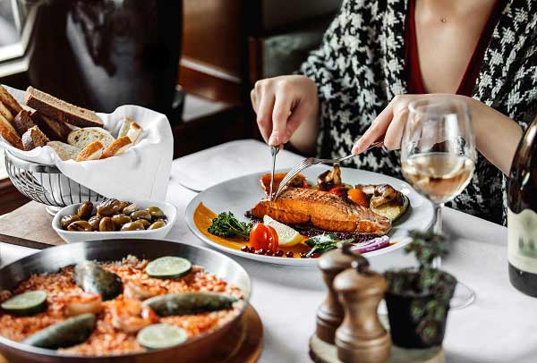 luxury dinner sugar baby date