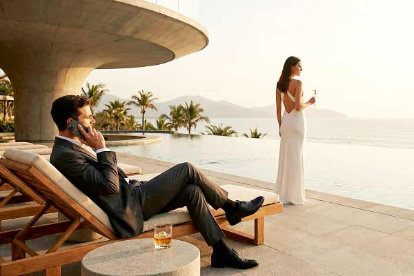 luxury travel - sugar daddy travel buddy